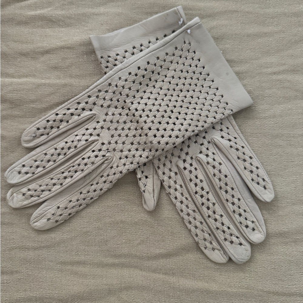 Vintage Taupe Perforated Leather Driving Gloves XS/S